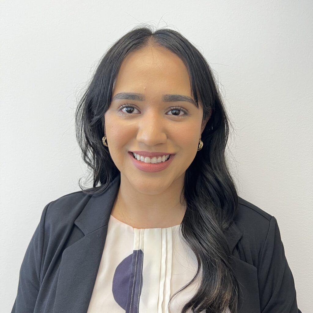 Lesly Murillo Iglesias is a clinician