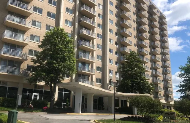 Photo of clinic building Neighborhood Health at Martha Custis Drive