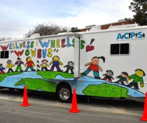 Photo of clinic building Neighborhood Health @ Wellness on Wheels (WOW) Bus
